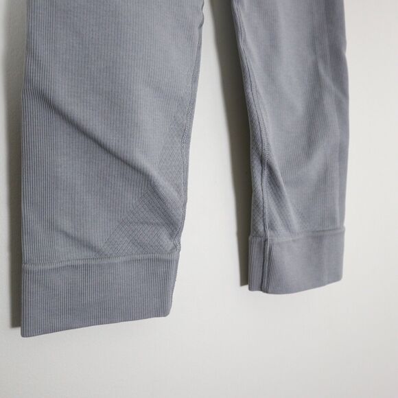 Lululemon Size 4 Seamlessly Street Crop Heathered Medium Grey Leggings - Picture 8 of 12
